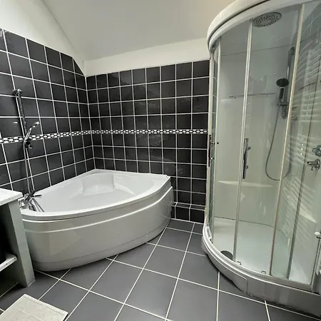 別荘 La Ferme Neuve *